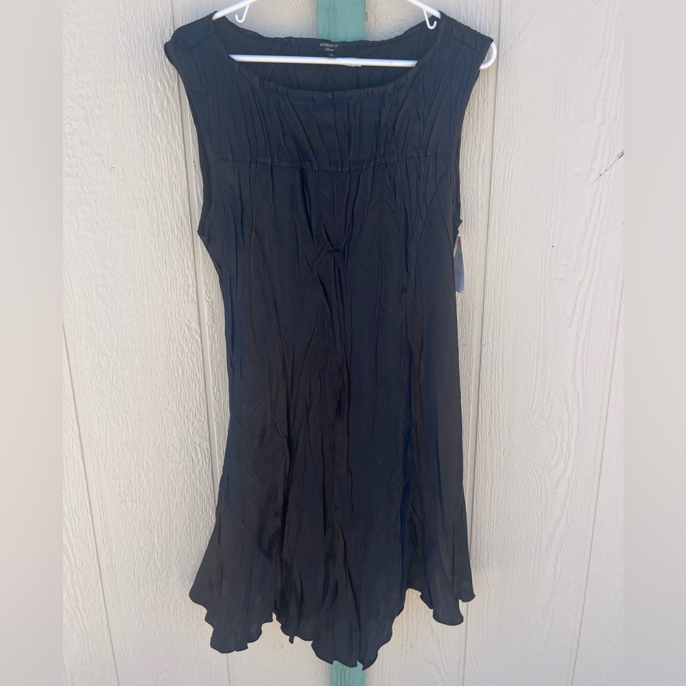 Komarov black sleeveless crinkled midi dress small s